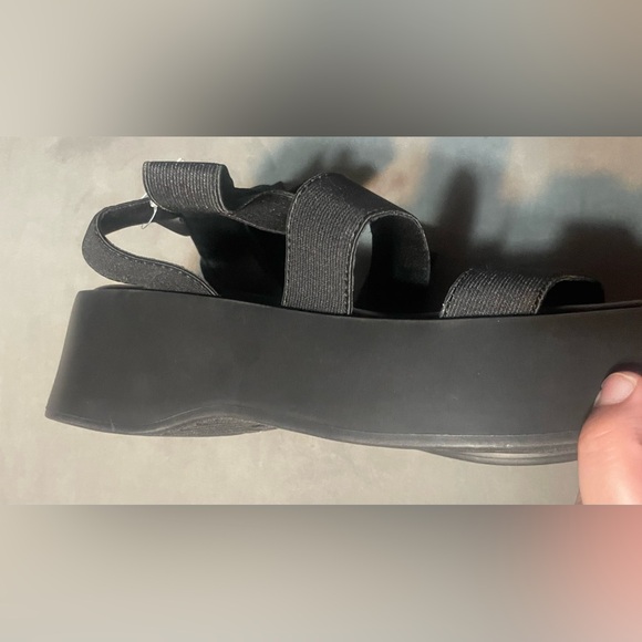 No Boundaries’ Women’s Black Memory Foam Banded Platform Shoes! NWT! Size 11. - Picture 6 of 7